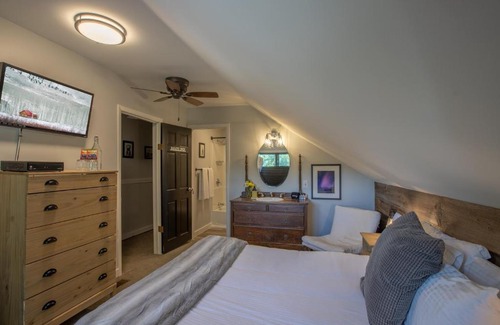 Crested Butte Bed & Breakfast | Purple Mountain Bed & Breakfast & Spa