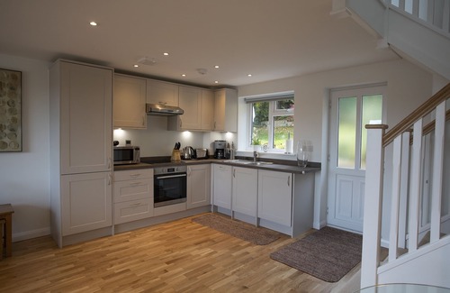 Marlow Apartment | Purpose built, comfortable, one bed apartment walking distance of Marlow