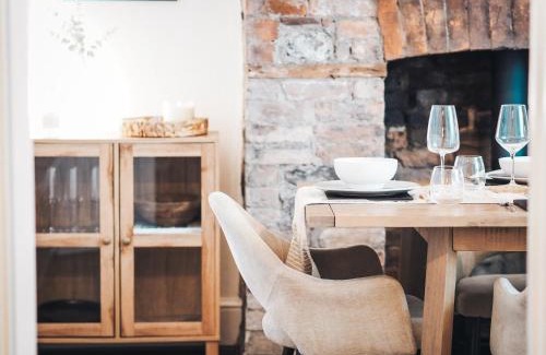 Magherafelt House | Pye Corner Cottage, by Solace Stays