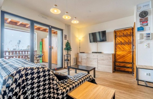 La Mongie Apartment | Pyrennees, la Mongie, 8 people, 3 bedrooms, all comforts, large terrace