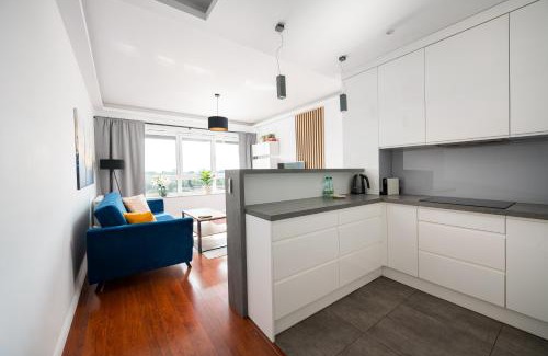Mokotow Apartment | Qbik Superior Skyline Studio by BookingHost