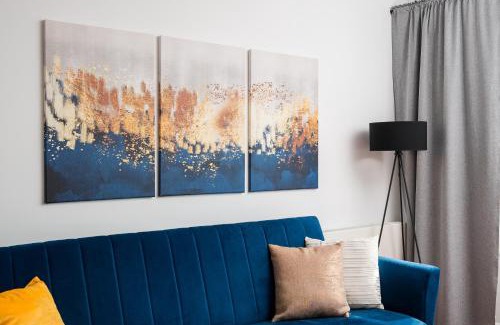 Mokotow Apartment | Qbik Superior Skyline Studio by BookingHost