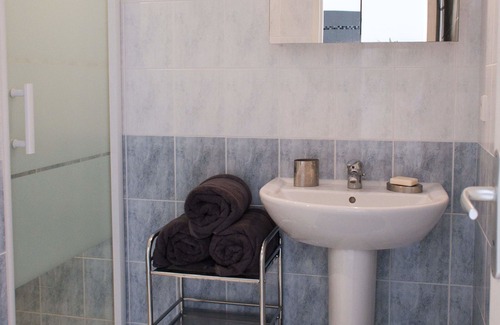 Saint-Hippolyte House | Quiet house with terrace close to the sea