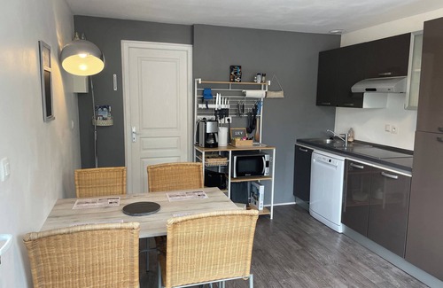 Ver-sur-Mer House | Quai Ouest: 2/4p rental 100m from Goldbeach beach