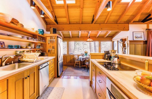 Alpine Village Cottage | 'Quail Hollow' on Carson River: Cottage Hideaway