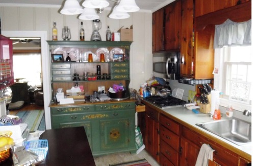 Plymouth House | Quaint 2 - Bedroom Beach House 200 steps to Pricilla Beach (private beach)