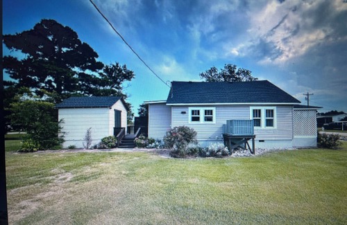 Swanquarter House | Quaint 3bedroom house in Swan Quarter with WiFi & AC. Close to public boat ramp.