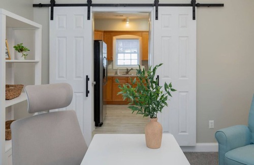 Lynchburg House | Quaint 3Bedroom Home w/King Bed & Fenced Backyard