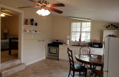 New Ulm Other | Quaint 4 Bedroom Farmhouse near Round Top, New Ulm
