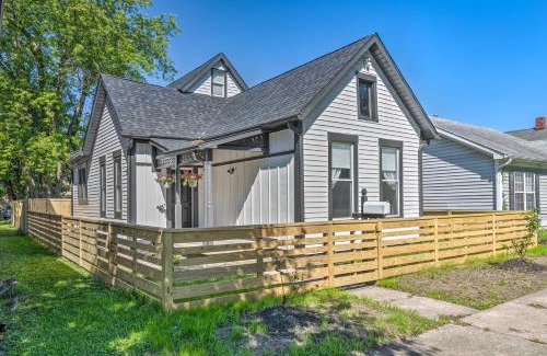 Near Eastside House | Quaint and Cozy Indianapolis Getaway with Yard!