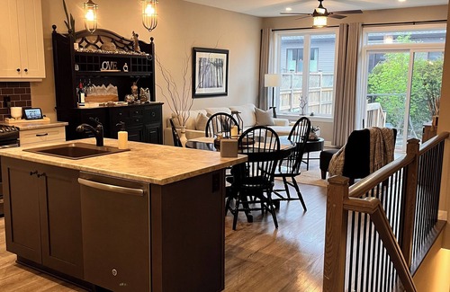 Almonte House | Quaint bungalow in a quaint artsy little town with a river running through it!