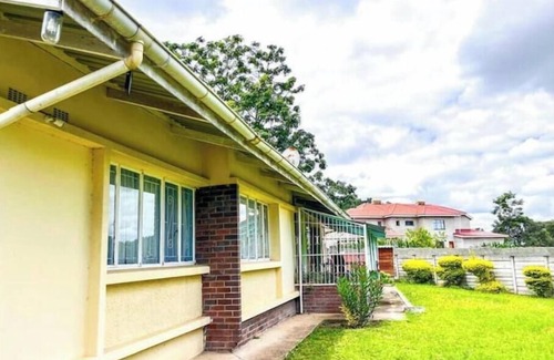 Gweru Cabin | Quaint cabin with WiFi in charming Gweru