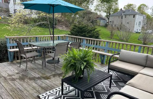 Cohasset House | Quaint colonial with short walk to Harbor and Restaurants