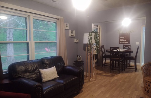 Andersonville Cottage | Quaint Cottage Centrally Located in the Heart of Virginia