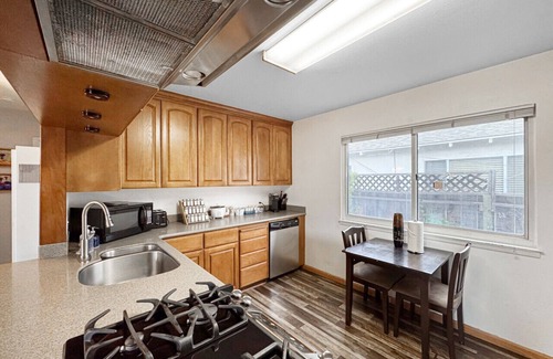 Mountain View House | Quaint, cute two bedroom home