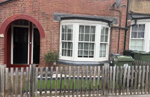 Thurlow Park House | Quaint Edwardian Cottage