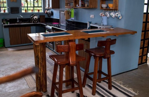 Nanyuki House | Quaint farmhouse with WiFi in charming Nyeri. family and pet friendly.