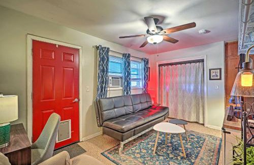 Garden City Apartment | Quaint Garden City Studio with Hot Tub Pets Welcome