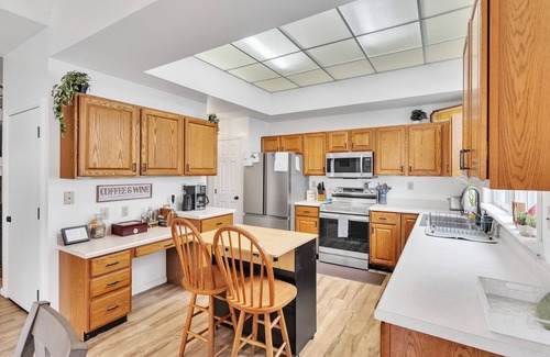 Geyser Crest House | Quaint Hideaway: Close To Spac & Ballston Spa 3 Bedroom Home by RedAwning