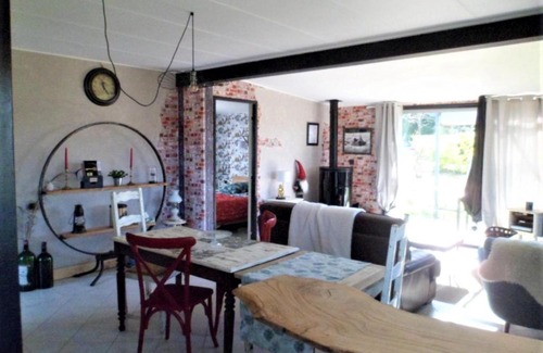 Ecuras House | Quaint Holiday Home in Écuras with Garden