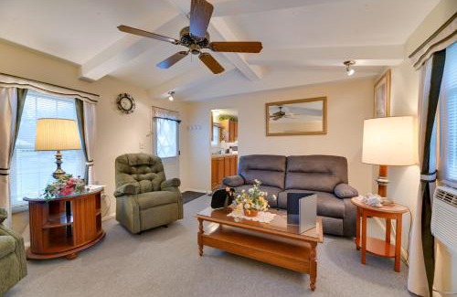 Lakemont House | Quaint Lakemont Retreat 1 Mi to Seneca Lake!