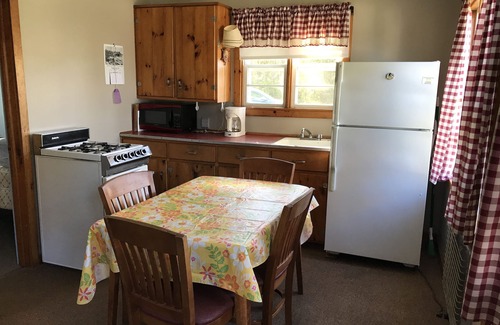 Frontenac Cottage | QUAINT LITTLE COTTAGE with SPECTACULAR VIEW right on the St. Lawrence River