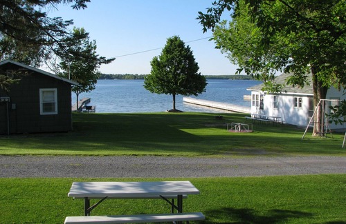 Frontenac Cottage | QUAINT LITTLE COTTAGE with SPECTACULAR VIEW right on the St. Lawrence River