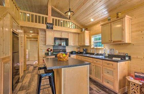 Brevard House | Quaint Mtn Cabin Tiny Living Near Big Adventure