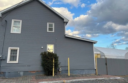 Cliffwood House | Quaint Renovated Single Family