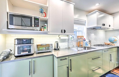 Minor Apartment | Quaint Seattle Retreat 2 Mi to Capitol Hill!