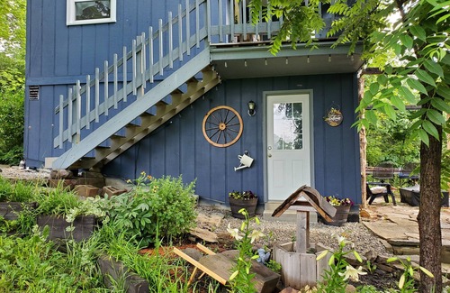 Bath Cottage | Quaint Stream Side Garden Flat