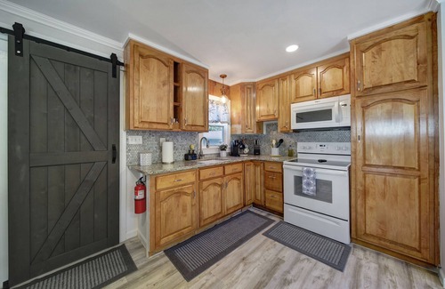 Rock Hill House | Quaint Studio in the heart of Rock Hill, SC - Near I-77 and sport complexes
