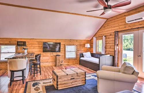 Suttons Bay Apartment | Quaint Studio with Shared Beach Walk to Suttons Bay