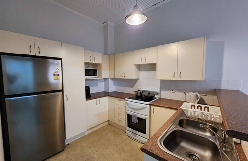 The Rocks Apartment | Quaint terrace house The Rocks