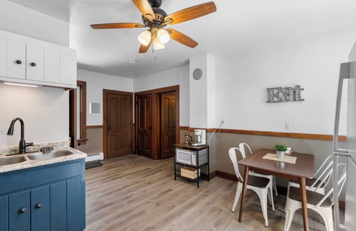 Grafton Other | Quaint wooded farmhouse in charming Grafton
