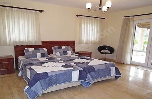 Dalyan Villa | Quality accommodation with 3 large, comfortable bedrooms with enclosed bathrooms