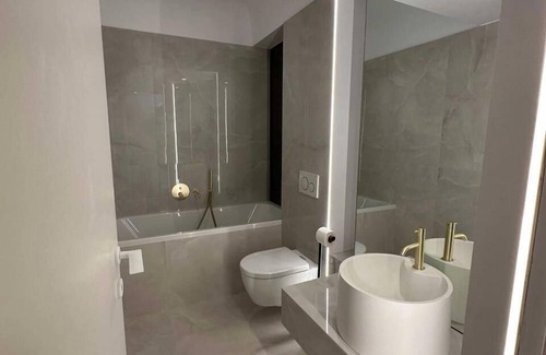 Museum Quarter Apartment | Quality Apartment For 8