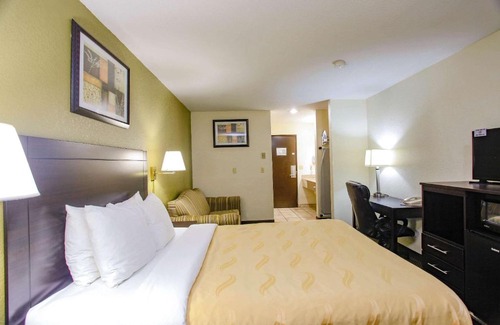 Centralia Hotel | Quality Inn Centralia Chehalis