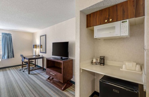 Englewood Hotel | Quality Inn Denver Tech Center