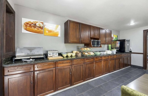 Jackson Hotel | Quality Inn Jackson