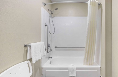 Jackson Hotel | Quality Inn Jackson