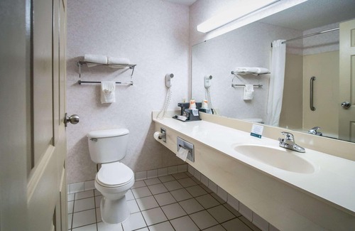 Moore Hotel | Quality Inn Moore - Oklahoma City