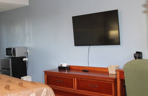 Clarksville Hotel | Quality Inn - On The Lake Clarksville-Boydton