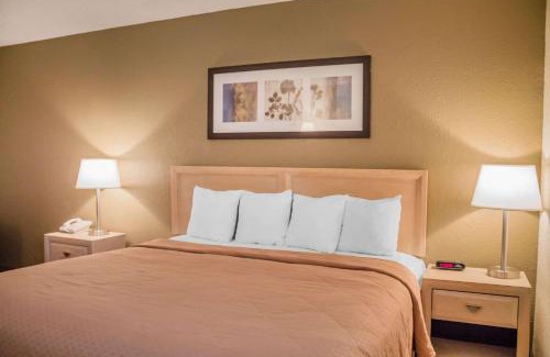 Port Clinton Hotel | Quality Inn Port Clinton Waterfront