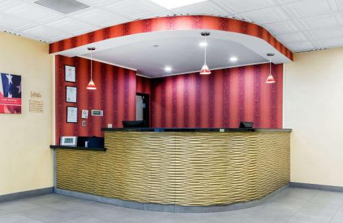 Charleston Hotel | Quality Inn & Suites Charleston - Civic Center