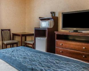 Coldwater Hotel | Quality Inn & Suites Coldwater near I-69
