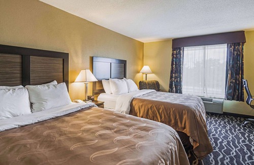 Eckhart Mines Hotel | Quality Inn & Suites Frostburg - Cumberland