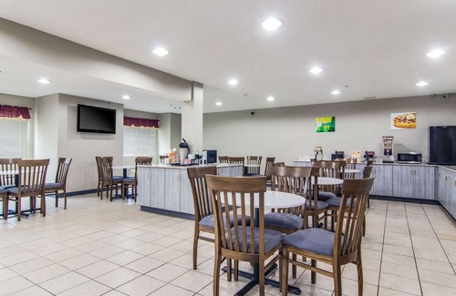 Mercer Hotel | Quality Inn & Suites Grove City - Outlet Mall