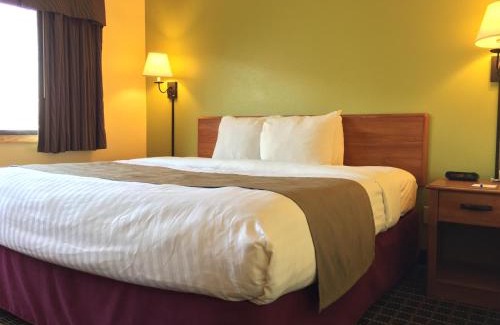 Harrington Hotel | Quality Inn & Suites Harrington - Milford