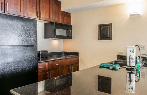 Mattoon Hotel | Quality Inn & Suites Mattoon South